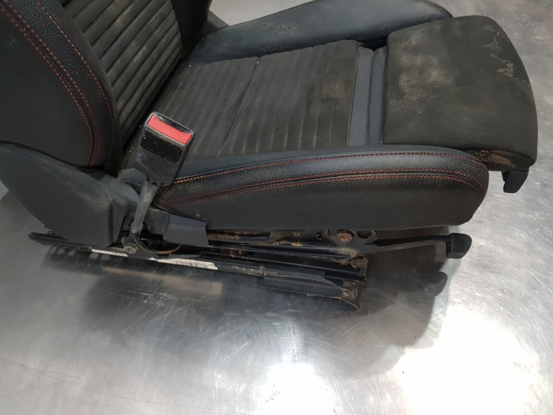 Recambio de asiento delantero izquierdo para mercedes clase gla (w156) 200 d referencia OEM IAM   