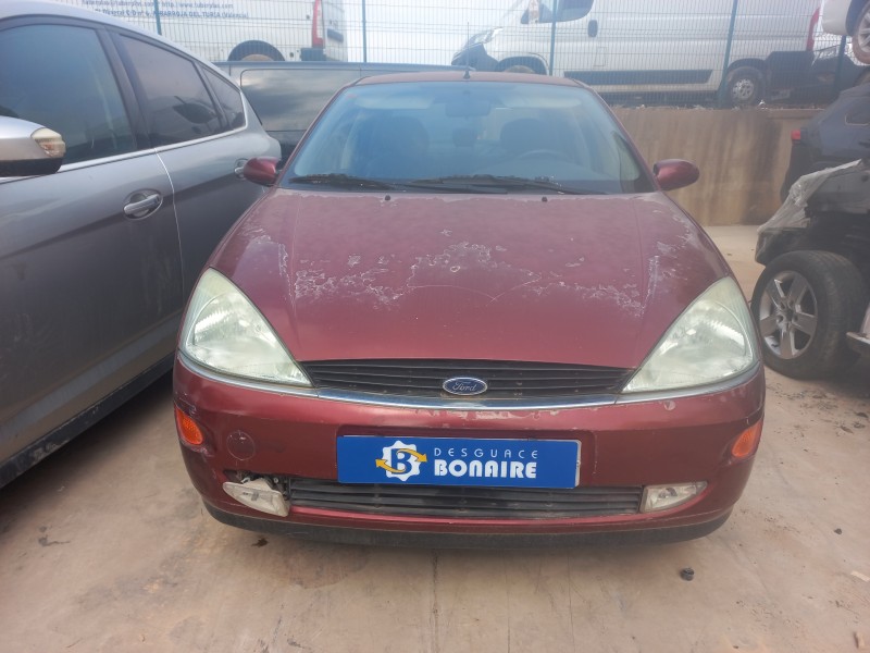 ford focus berlina (cak) del año 2001