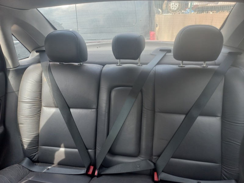 ford focus berlina (cak) del año 2001