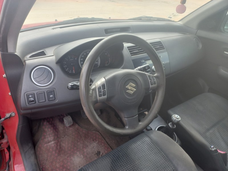 suzuki swift berlina (mz) del año 2005