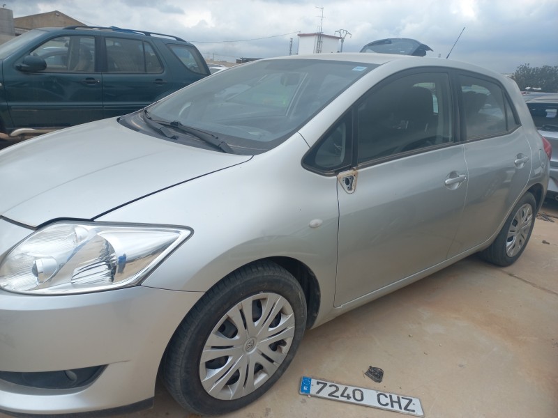 toyota auris del año 2008