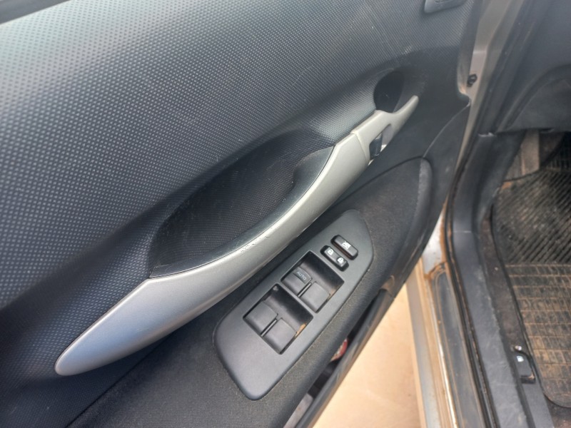 toyota auris del año 2008