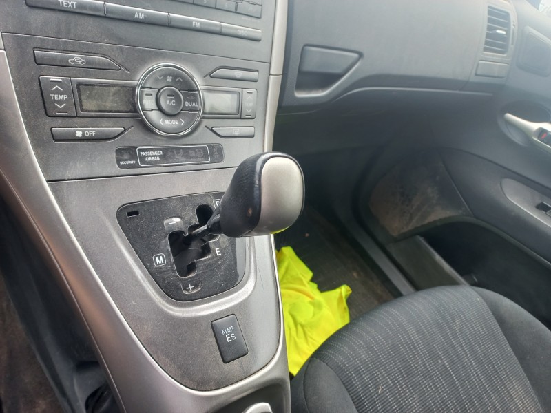 toyota auris del año 2008