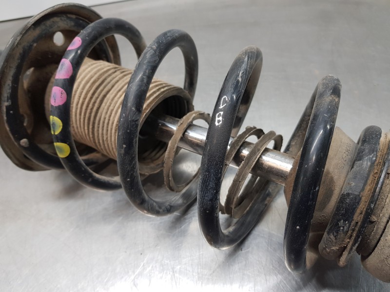 Recambio de amortiguador delantero izquierdo para audi tt (8n3/8n9) ambition referencia OEM IAM 8N0413031M   Recambio de amortiguador delantero izquierdo para audi tt (8n3/8n9) ambition referencia OEM IAM 8N0413031M