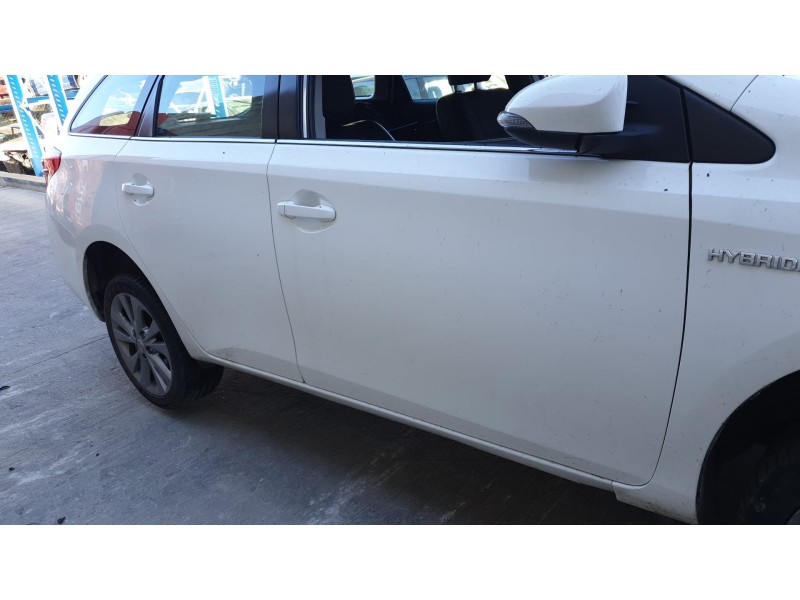 toyota auris touring sports (e18) del año 2014