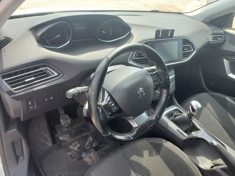 peugeot 308 sw del año 2018