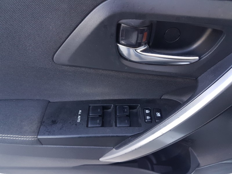 toyota auris touring sports (e18) del año 2014