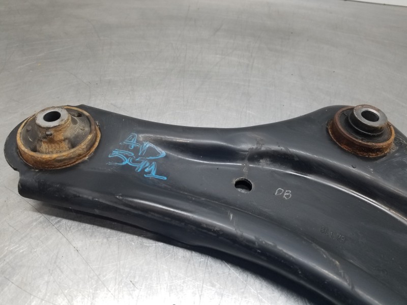 Recambio de brazo suspension inferior delantero derecho para nissan pulsar (c13) fastback referencia OEM IAM 545001KK0B  