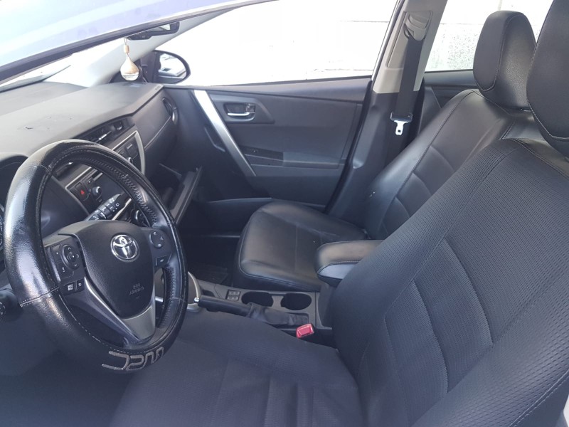 toyota auris touring sports (e18) del año 2014
