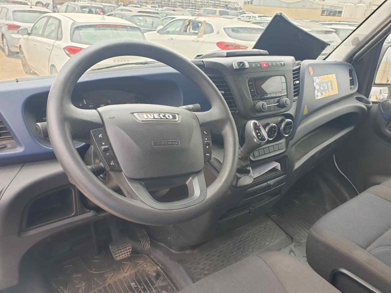 iveco daily caja cerrada del año 2019