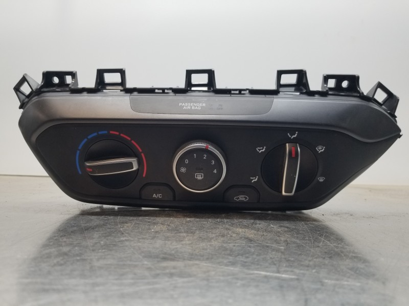 Recambio de mando climatizador para hyundai bayon hybrid referencia OEM IAM 97250Q0010TT6 97250Q0010  Recambio de mando climatizador para hyundai bayon hybrid referencia OEM IAM 97250Q0010TT6 97250Q0010