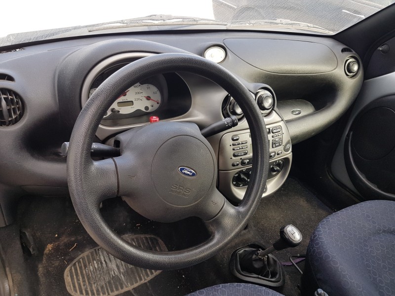 ford ka (ccq) del año 2002