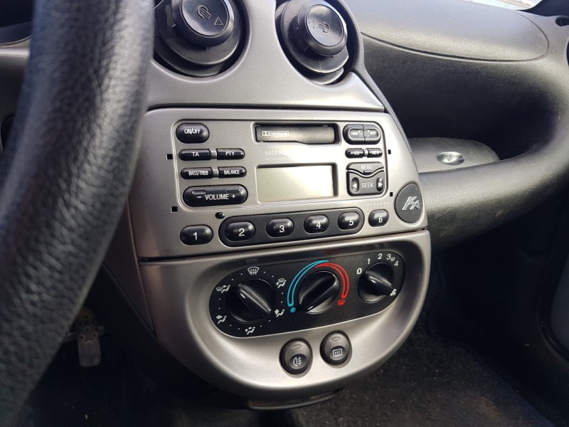 ford ka (ccq) del año 2002