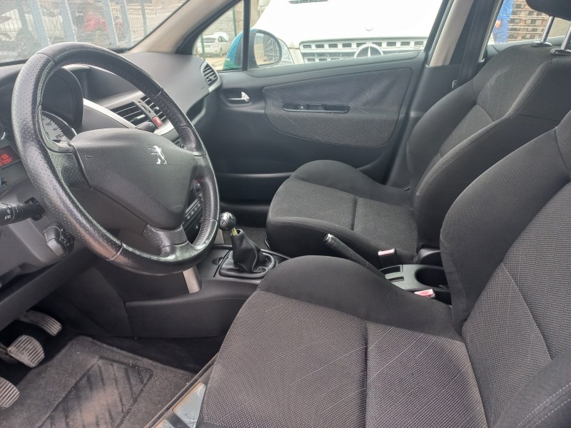 peugeot 207 del año 2008
