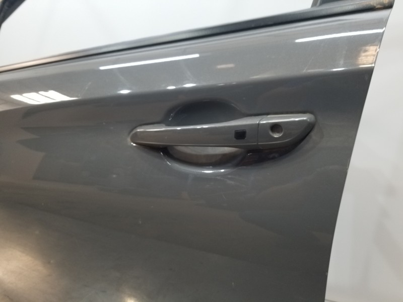 Recambio de puerta delantera izquierda para hyundai kona suv referencia OEM IAM 76003J9000  