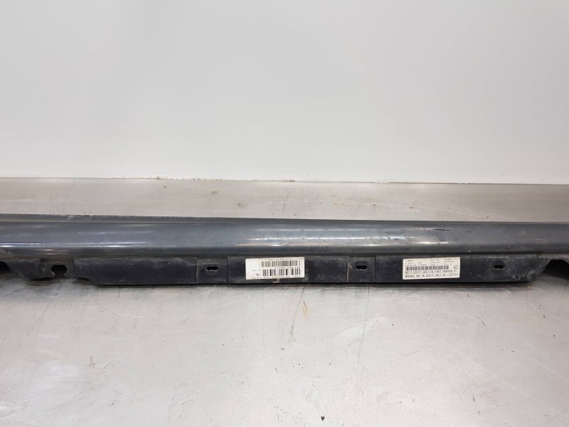 Recambio de faldon lateral para bmw serie 3 berlina (g20) sport referencia OEM IAM 51778493952  