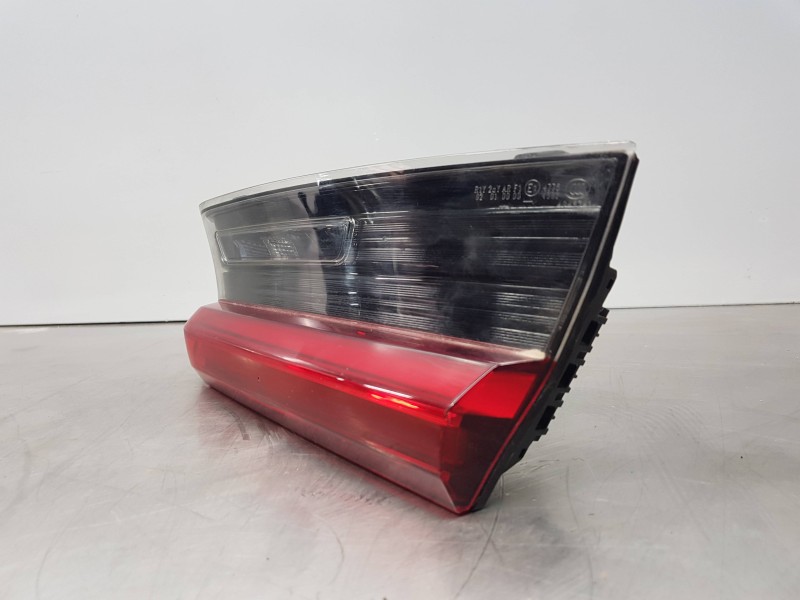 Recambio de piloto trasero derecho interior para bmw serie 3 berlina (g20) sport referencia OEM IAM 63217955842  