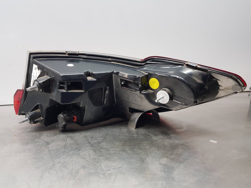 Recambio de piloto trasero izquierdo para bmw serie 3 berlina (g20) sport referencia OEM IAM 63217420449  