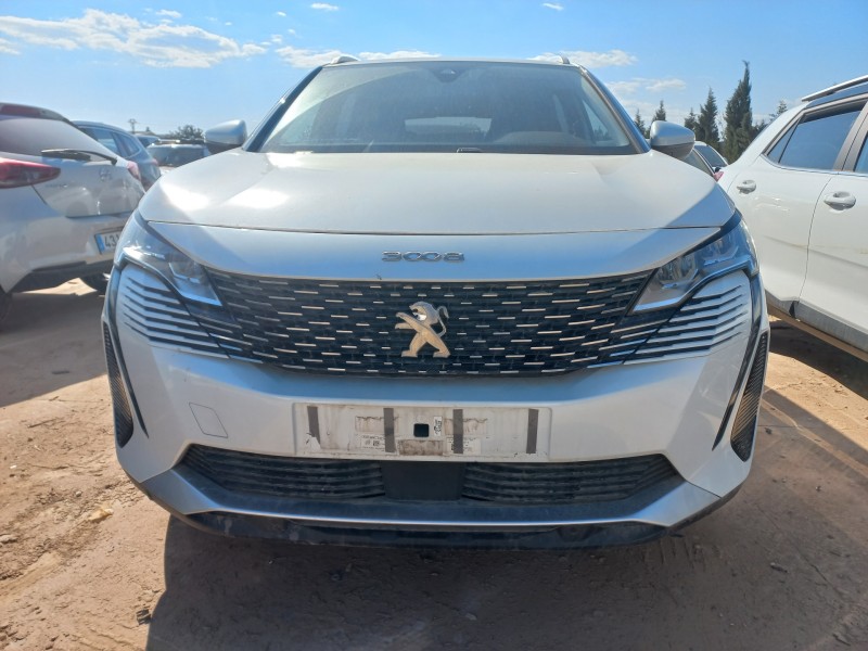 peugeot 3008 del año 2021