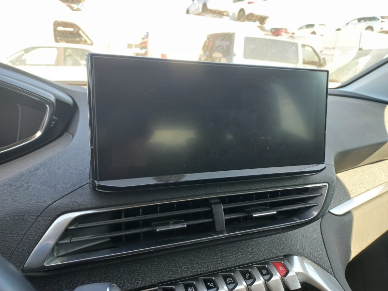 peugeot 3008 del año 2021