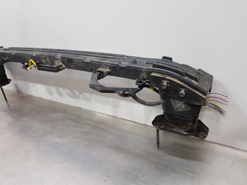 Recambio de refuerzo paragolpes trasero para hyundai kona suv referencia OEM IAM 86631J9100  