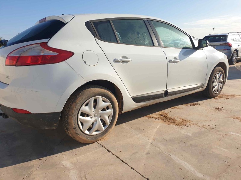 renault megane iii berlina 5 p del año 2014