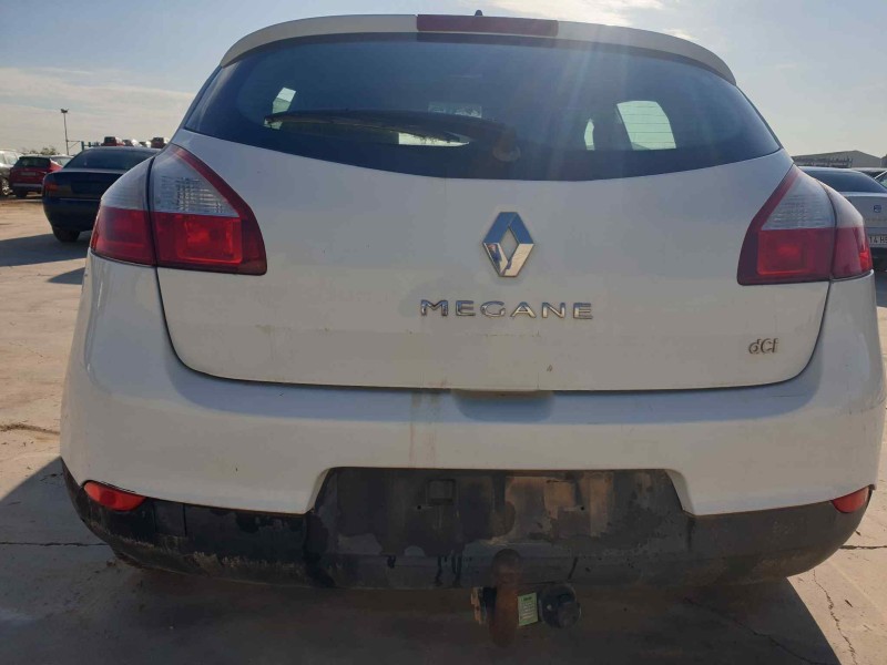renault megane iii berlina 5 p del año 2014