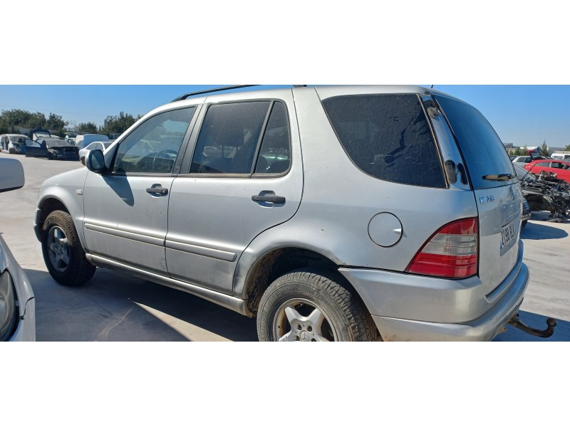 mercedes clase m (w163) del año 2001