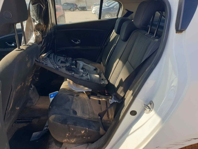 renault megane iii berlina 5 p del año 2014