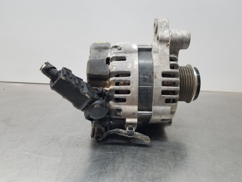 Recambio de alternador para hyundai kona suv referencia OEM IAM 3730004950  