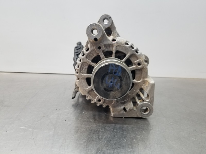 Recambio de alternador para hyundai kona suv referencia OEM IAM 3730004950  