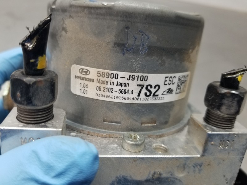 Recambio de abs para hyundai kona suv referencia OEM IAM 58900J9100 06210256044 