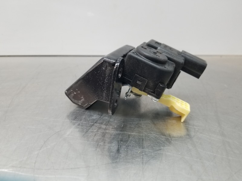 Recambio de cerradura maletero / porton para hyundai kona suv referencia OEM IAM 81230J9000  