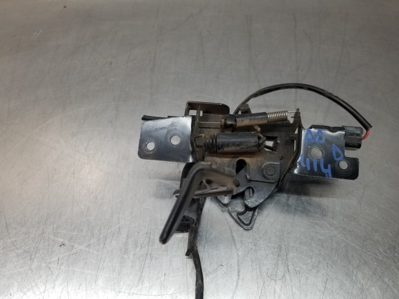 Recambio de cerradura capot para hyundai kona suv referencia OEM IAM 81130J9000  