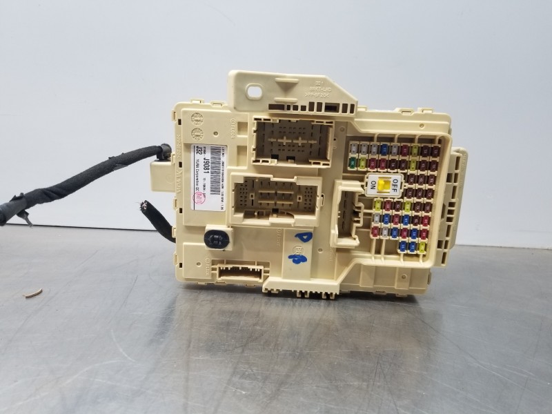 Recambio de caja reles / fusibles para hyundai kona suv referencia OEM IAM 91950J9081  