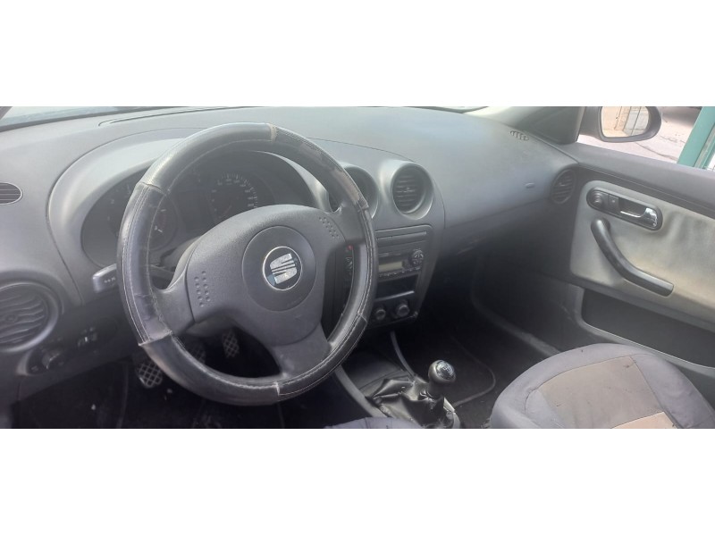 seat ibiza (6l1) del año 2003