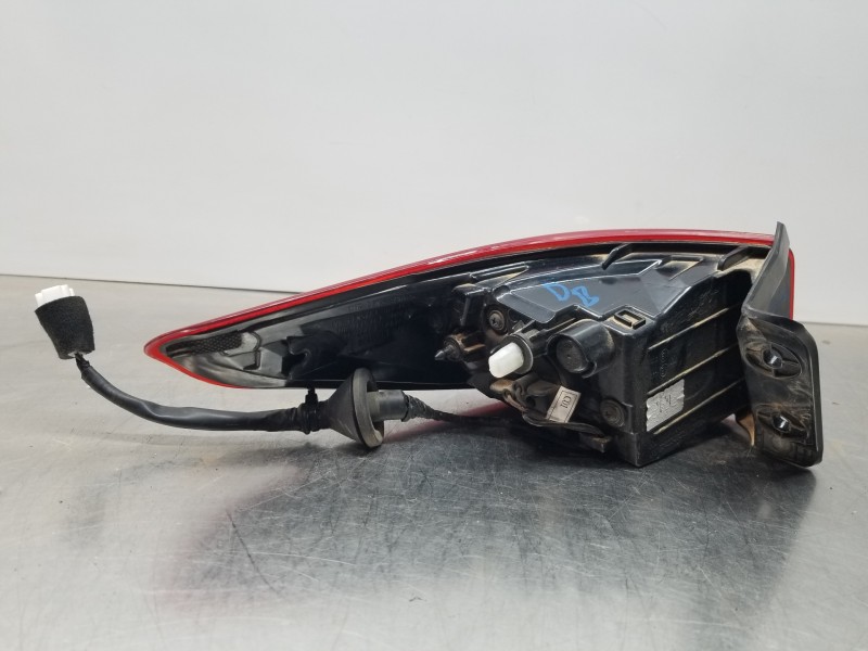 Recambio de piloto trasero derecho para hyundai kona suv referencia OEM IAM 92402J9000  