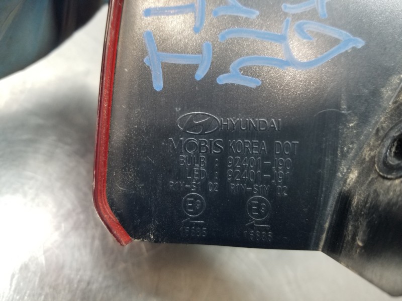 Recambio de piloto trasero izquierdo para hyundai kona suv referencia OEM IAM 92401J9000  