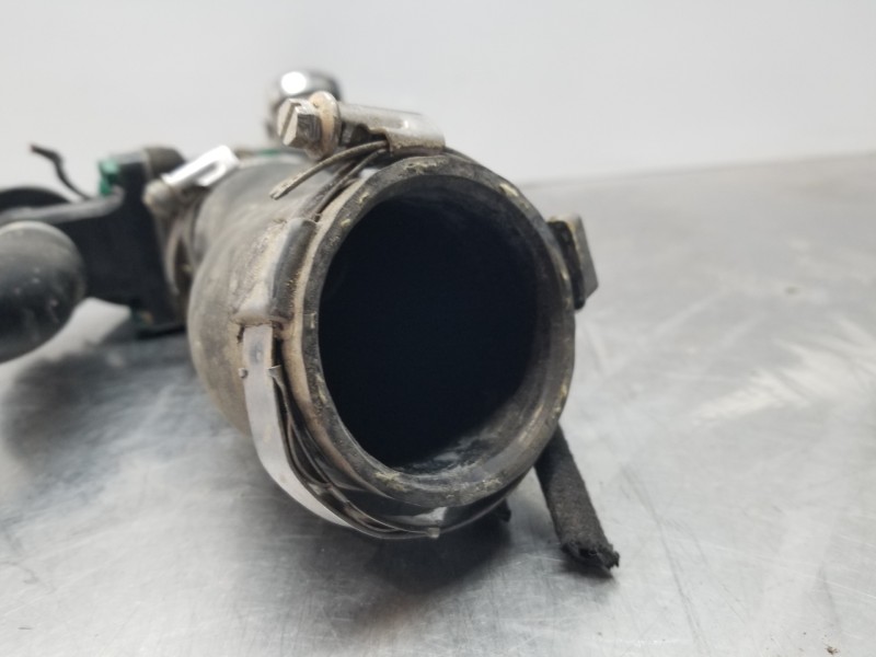 Recambio de tubo presion turbocompresor para hyundai kona suv referencia OEM IAM 2828704550 2828604560 