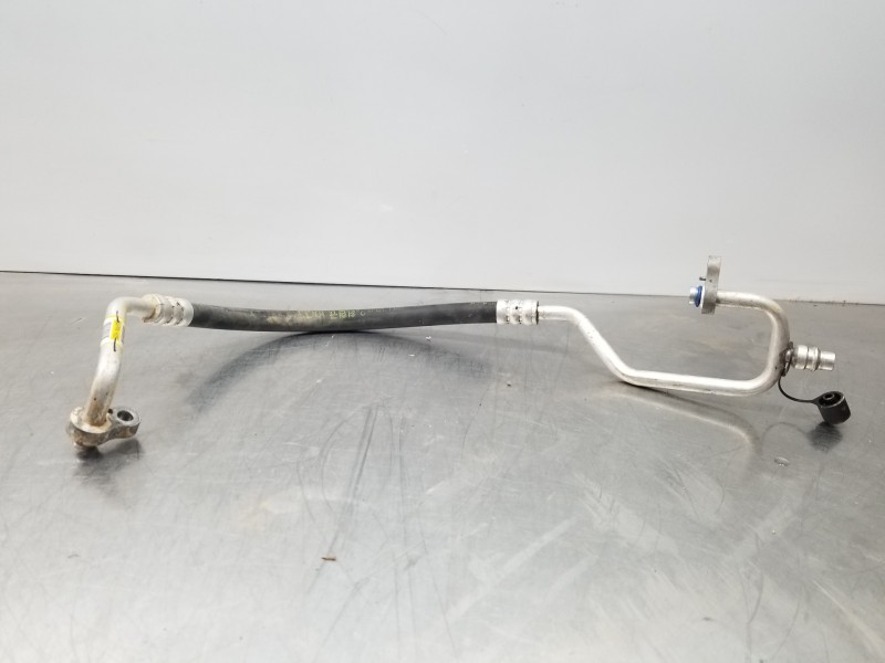 Recambio de tubos aire acondicionado para hyundai kona suv referencia OEM IAM 97762J9150  