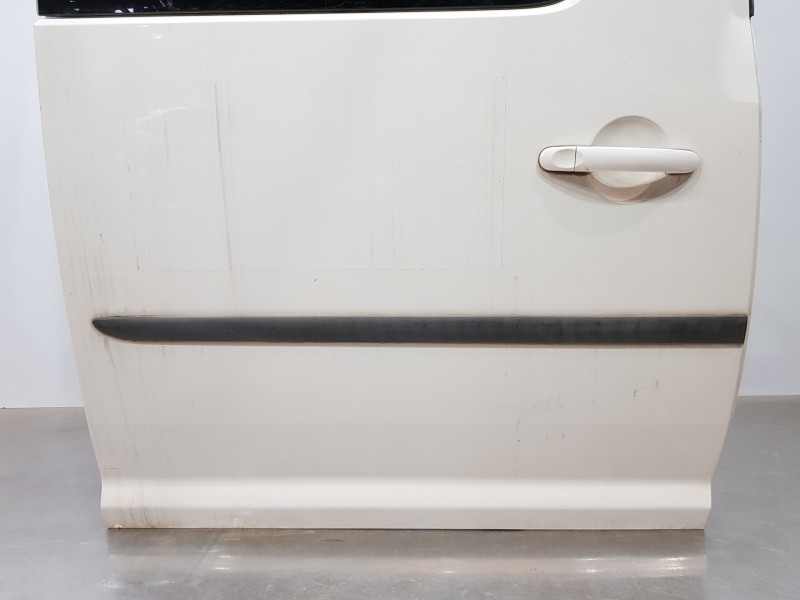 Recambio de puerta lateral corredera derecha para volkswagen caddy ocio trendline referencia OEM IAM 2K3843108C   Recambio de puerta lateral corredera derecha para volkswagen caddy ocio trendline referencia OEM IAM 2K3843108C