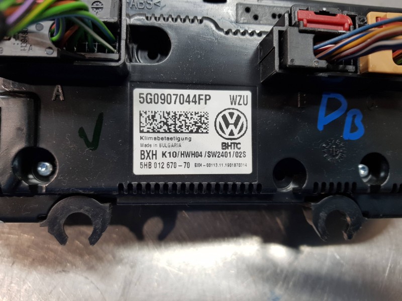 Recambio de mando calefaccion / aire acondicionado para volkswagen golf vii lim. (bq1) bluemotion referencia OEM IAM 5G0907044FP
