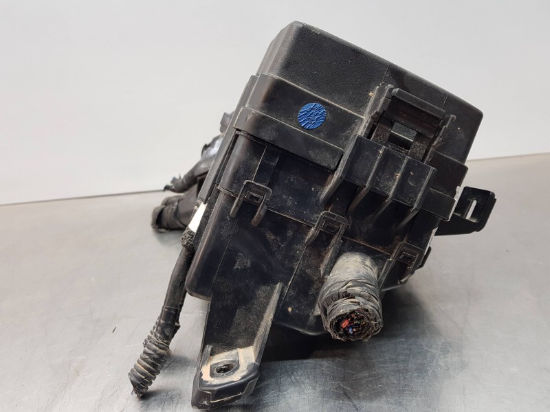 Recambio de caja reles / fusibles para hyundai kona suv referencia OEM IAM 91203J9271  