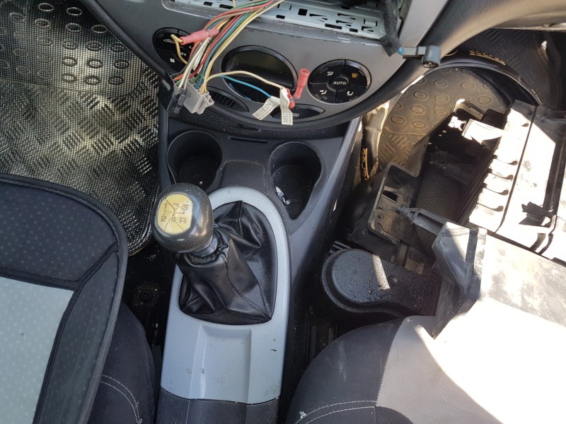 ford focus berlina (cak) del año 2003