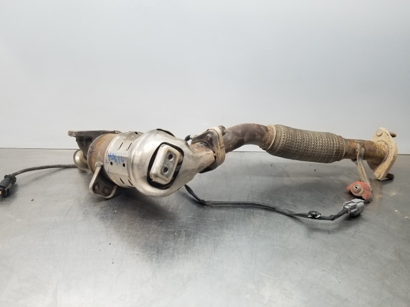 Recambio de catalizador para hyundai kona suv referencia OEM IAM 2853004HC0  