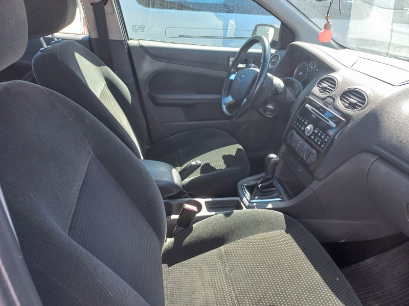 ford focus berlina (cap) del año 2006