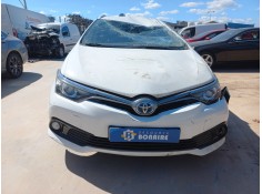 toyota auris touring sports (e18) del año 2015