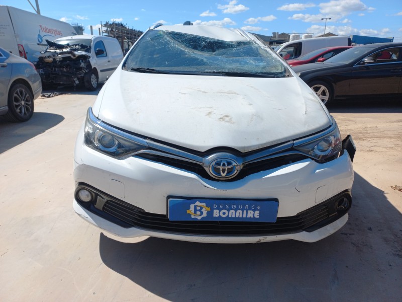 toyota auris touring sports (e18) del año 2015