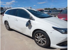 toyota auris touring sports (e18) del año 2015 2