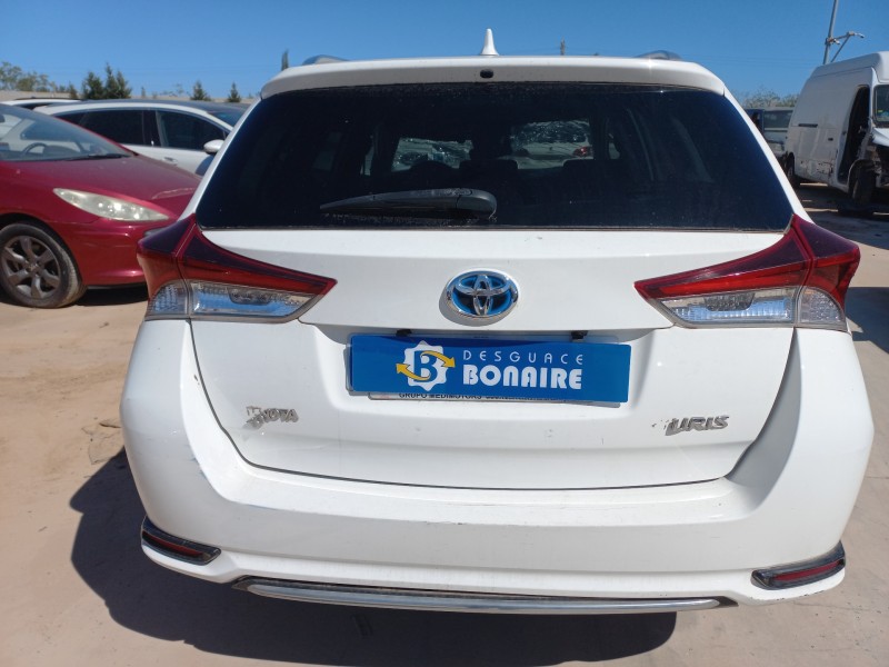 toyota auris touring sports (e18) del año 2015